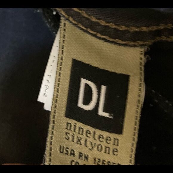 DL1961 Jeans Size 25 - Picture 4 of 7